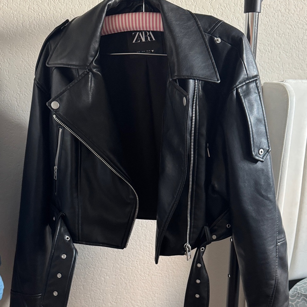 Zara Women's Black Moto Leather Jacket